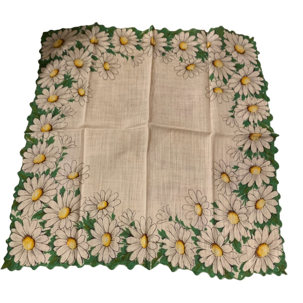 Vintage Floral Handkerchiefs With Scalloped Edges- Set Of 7 - Picture 7 of 8